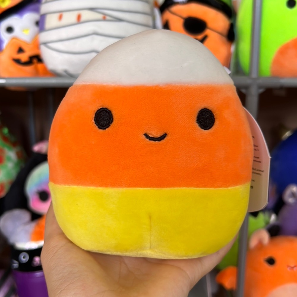 NWT OG Cannon the candy corn Squishmallows